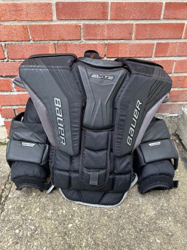 Senior Medium Bauer Elite Goalie Chest Protector