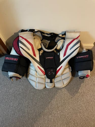 Used Medium Vaughn Vision 9400 Goalie Chest Protector