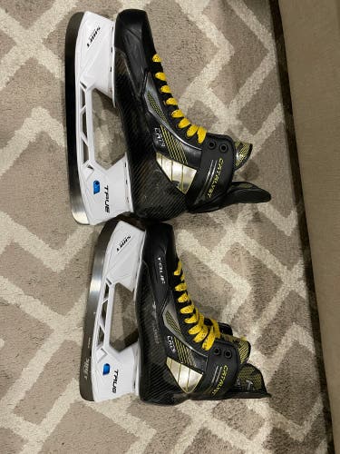 Used True Regular Width   Size 10 Catalyst 9 Hockey Skates
