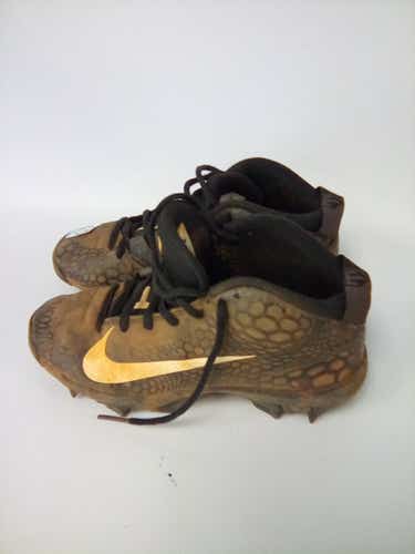 Used Nike Cleat Junior 02.5 Baseball And Softball Cleats