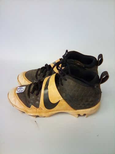 Used Nike Trout Junior 04.5 Baseball And Softball Cleats