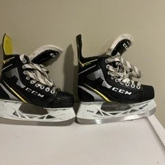Junior Used CCM Super Tacks Hockey Skates Regular Width Size 3