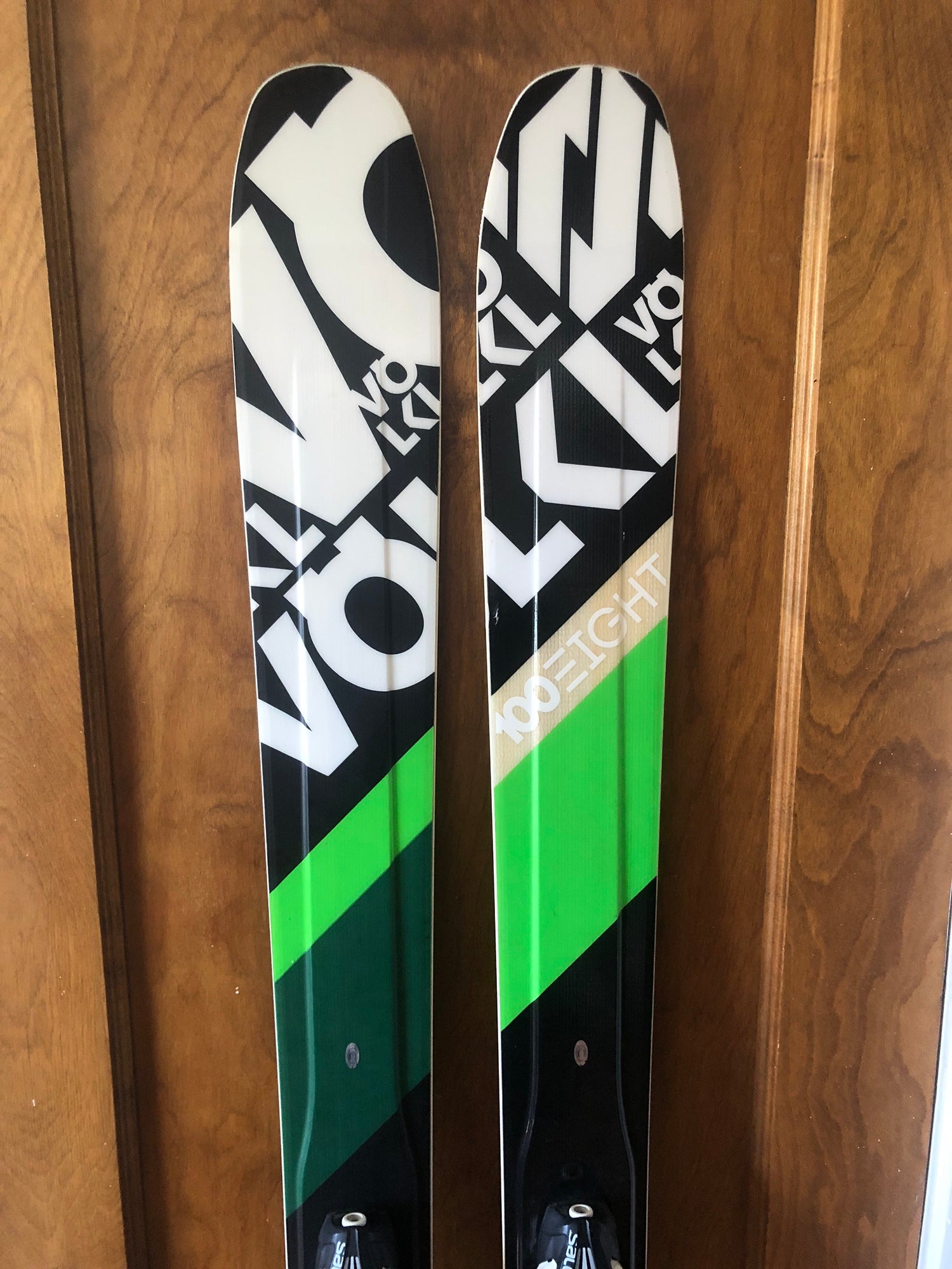 Volkl 100Eight 181cm with Salomon Z12 Bindings | SidelineSwap