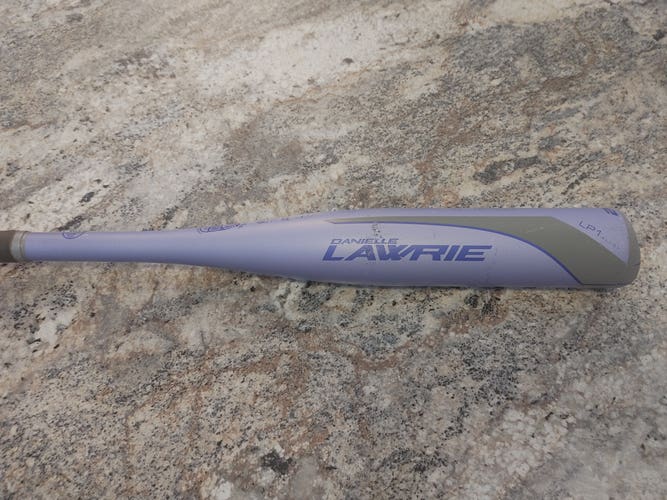 Used AXE Alloy Danielle Lawrie Bat (-12) 15 oz 27"