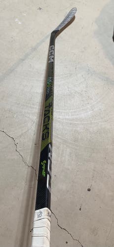 SR CCM AS-V Pro Hockey Stick