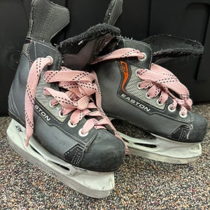 Used Easton Regular Width Size 12 Synergy EQ1 Hockey Skates