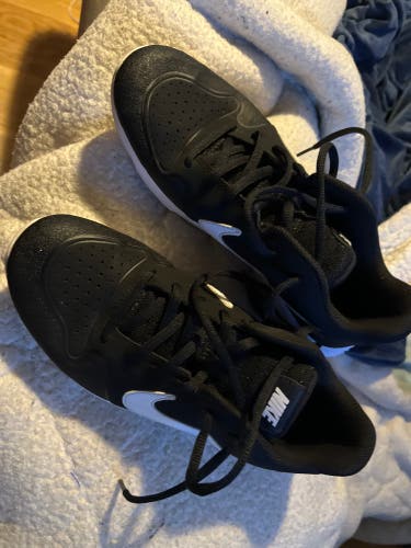 Nike baseball turf shoes size 6