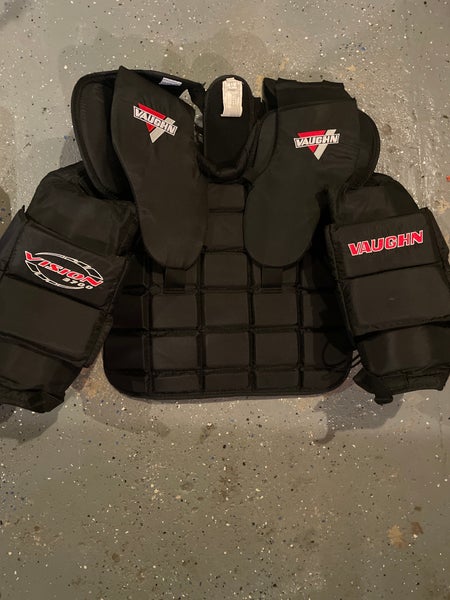 SENIOR Vaughn Vision 3700 Goalie Chest Protector