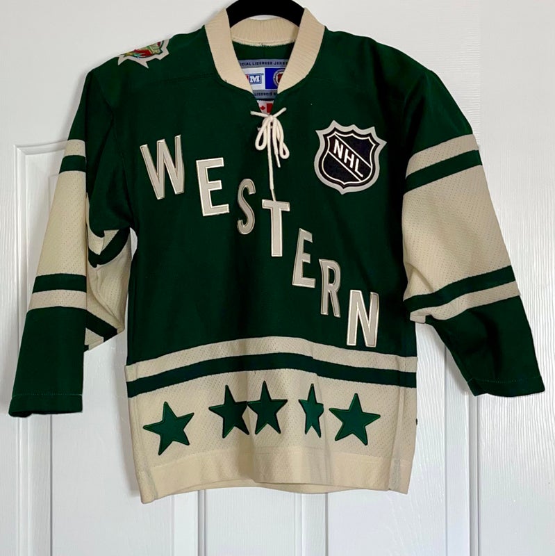 Large mens Minnesota Wild Jersey Green retro CCM with gold accents L nhl