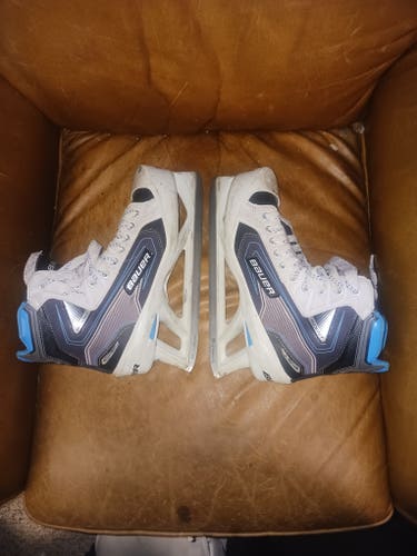 Bauer Reactor 5000 Hockey Goalie Skates Regular Width Size 9.5 shoe size 11