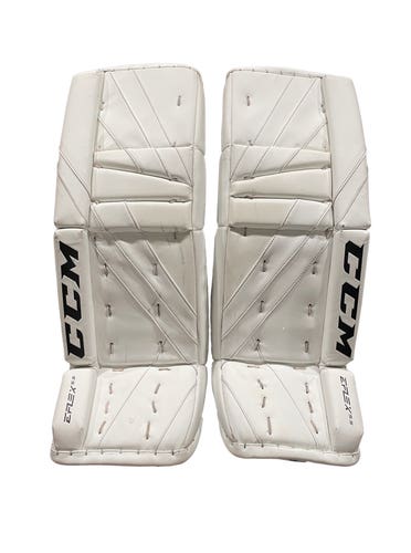 28" CCM EFLEX 5.5 Leg Pads