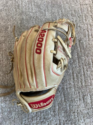 Used Right Hand Throw 11.5" A2000 Baseball Glove