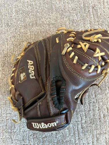 Used Right Hand Throw 32" A800 Catcher's Glove