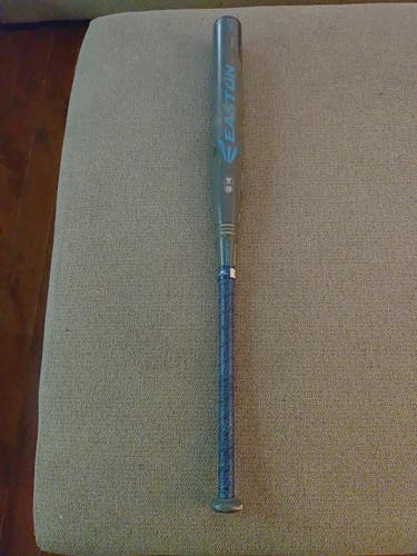 Used 2018 Easton Composite Ghost Bat (-10) 23 oz 33"