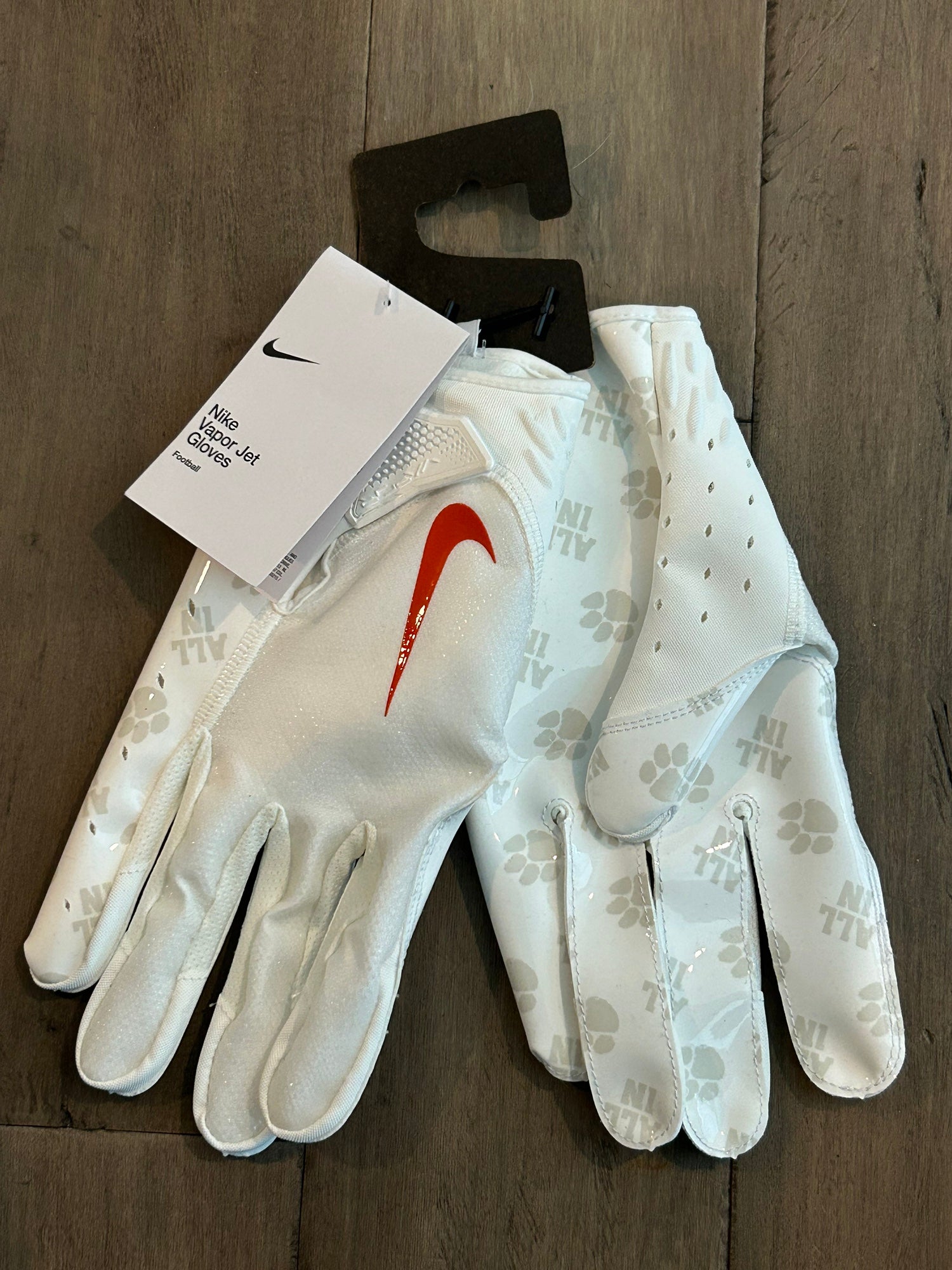  Men's Nike Vapor Jet 5.0 Football Gloves White/Chrome Size  Medium : Sports & Outdoors