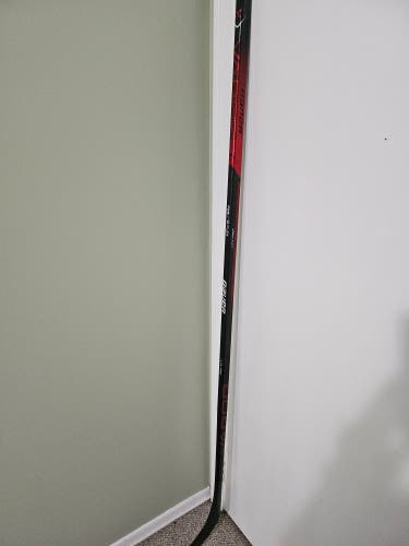Used Bauer Left Hand Vapor XLTX Pro + Hockey Stick