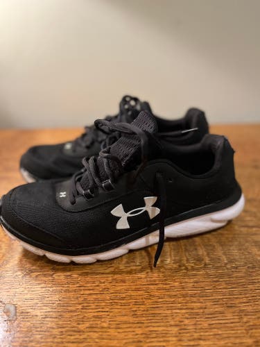 Used Size Men's 10.5 (W 11.5) Under Armour Shoes