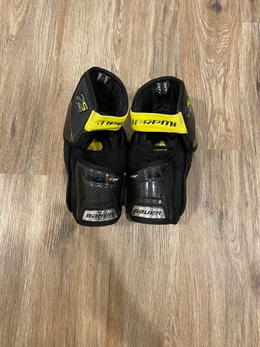 Used Medium Bauer  Supreme 2S Pro Elbow Pads