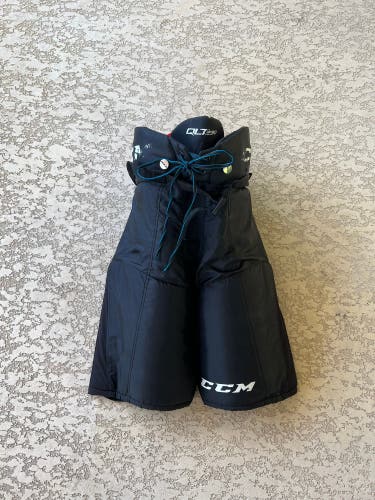 E3-1 Junior Used Medium CCM QuickLite 230 Hockey Pants Retail