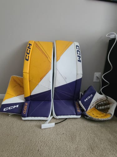 Used 32" CCM Regular Axis 2 Goalie Full Set