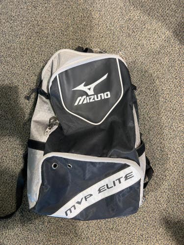 Used Mizuno MVP Elit Batpack