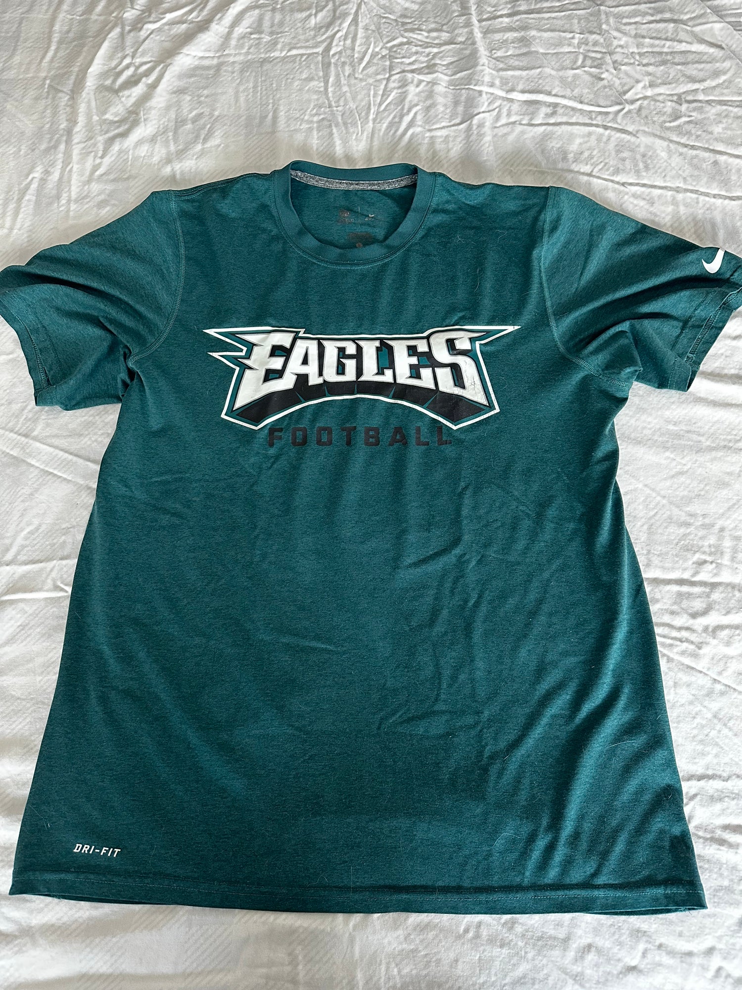 NFL Philadelphia Eagles Men's Quick Tag Athleisure T-Shirt - S