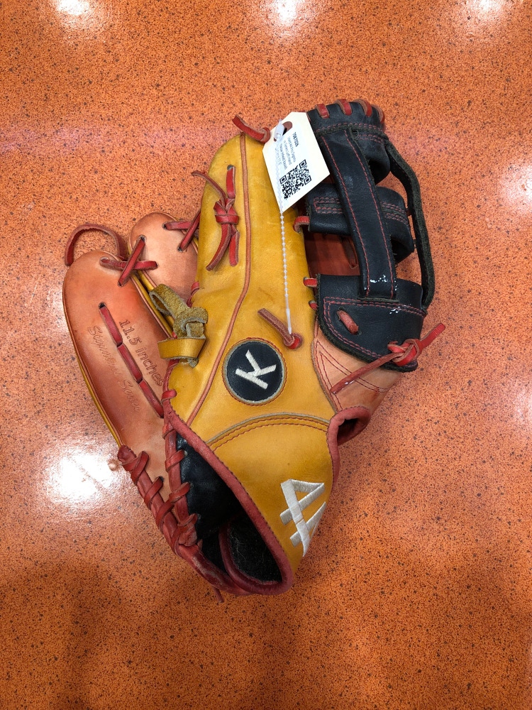 Used 44 Pro Signature Series Left Hand Throw Infield Baseball Glove 11.5"