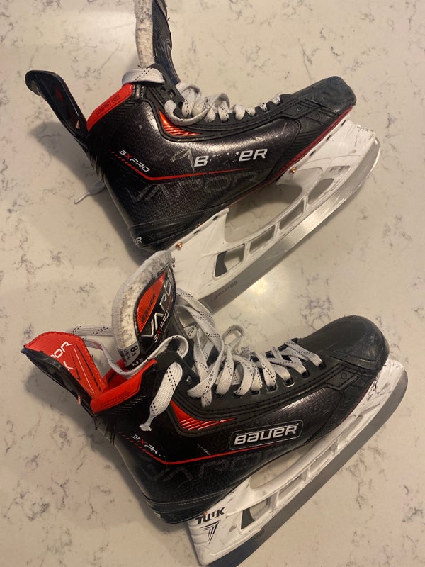 Used Bauer Regular Width   Size 8.5 Vapor 3X Pro Hockey Skates