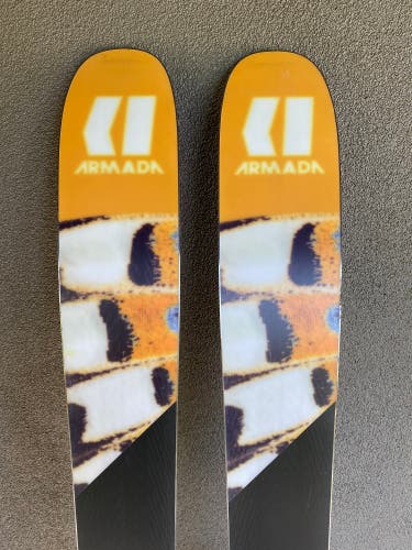 Used 2021 Powder With Bindings Tracer 108 Skis