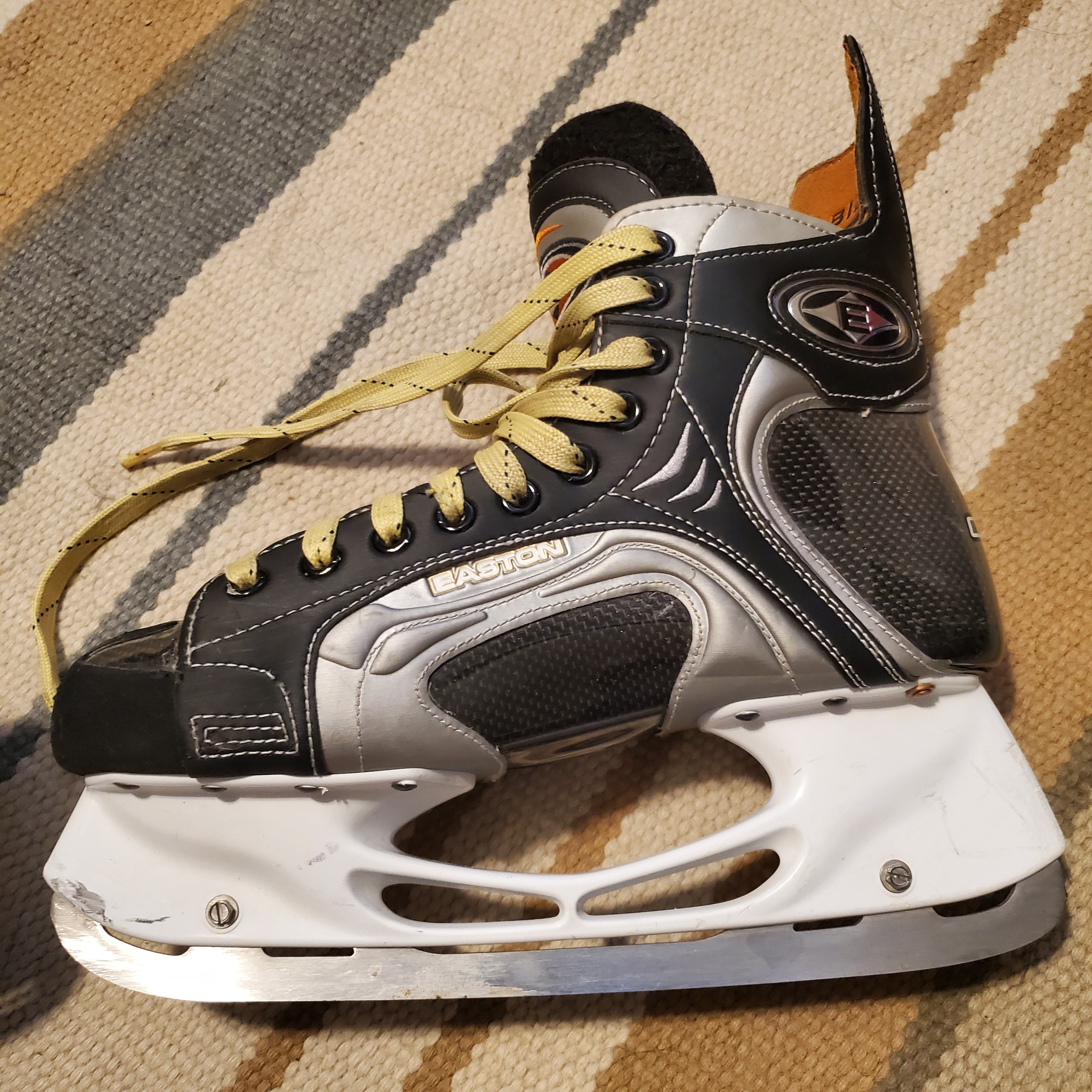 Used Easton Synergy 500 1EE Skates – Crow's Sports