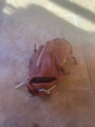 Used Pitcher's 12" Global Elite Baseball Glove