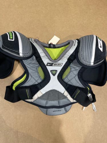 Junior Used Medium Bauer Supreme 50 Shoulder Pads