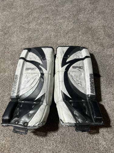 Vaugh epic 8400 goalie pads