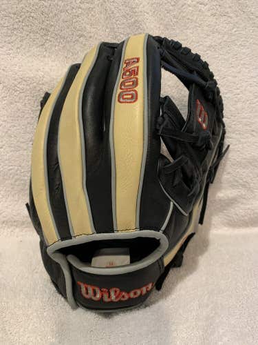 Wilson A500 Youth 11.5" Infield Baseball Glove ~ RHT ~ New A05RB23115