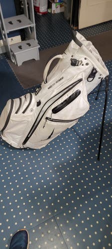 Used Unisex Nike Air hybrid Carry Bag