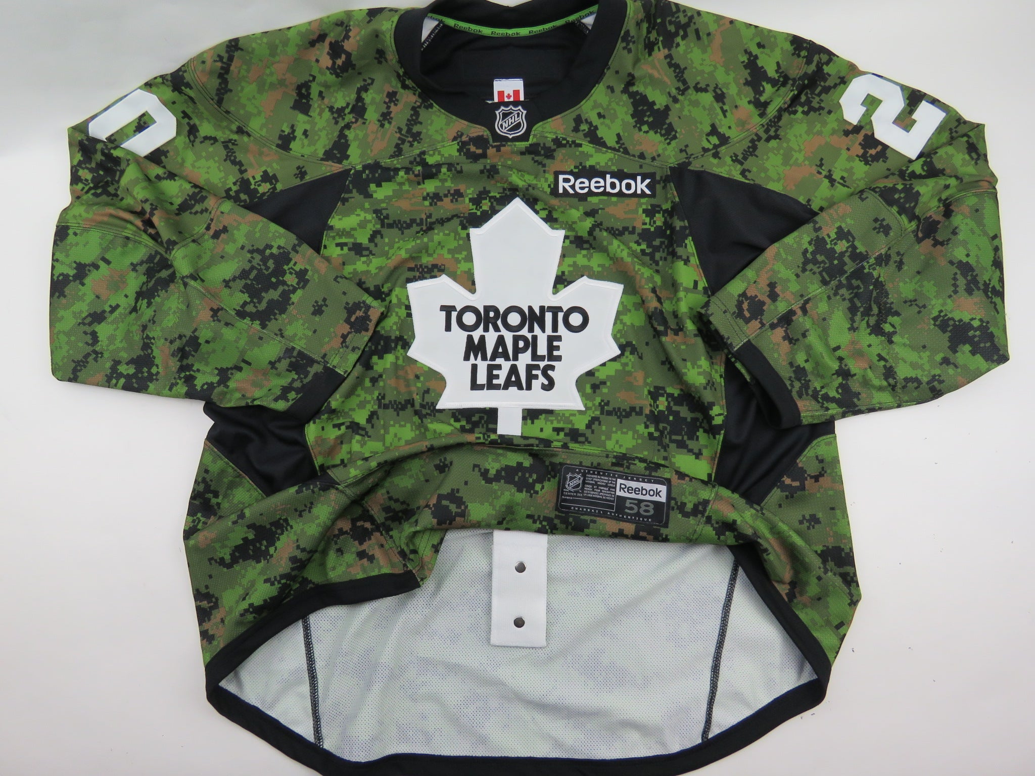 Toronto Maple Leafs Official NHL Reebok Kids Youth Size Camo Jersey New NO  Tags