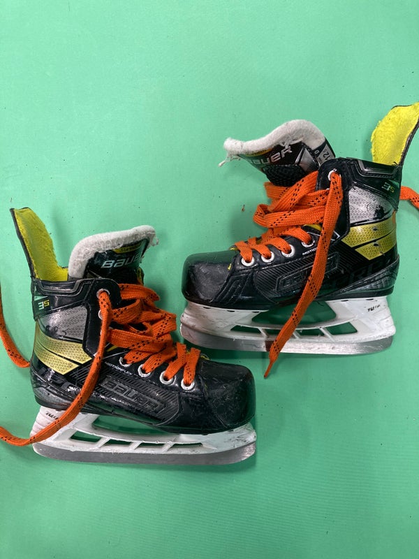 Youth Used Bauer Supreme 3S Hockey Skates D&R (Regular) 12.5Y