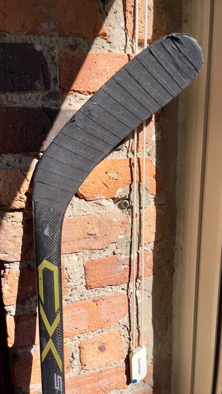 HOKEJOVÉ ZNAČKY : EASTON HOKEJKA STEALTH 65S II Grip INT