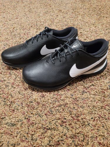 New Men's Size 10 (Women's 11) Nike Golf Shoes