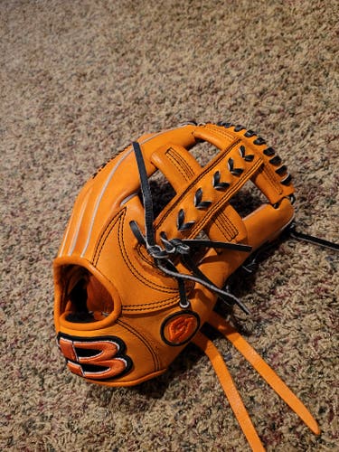 Used Brett Bros Right Hand Throw Infield Baseball Glove 12"