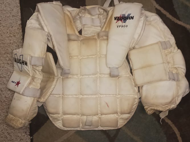 Vaughn Goalie Chest Protector Large