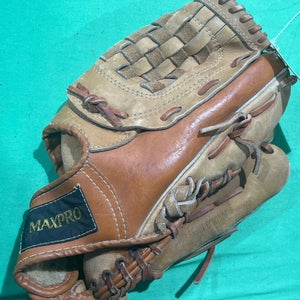 Used Right Hand Throw Baseball Glove 11.5"