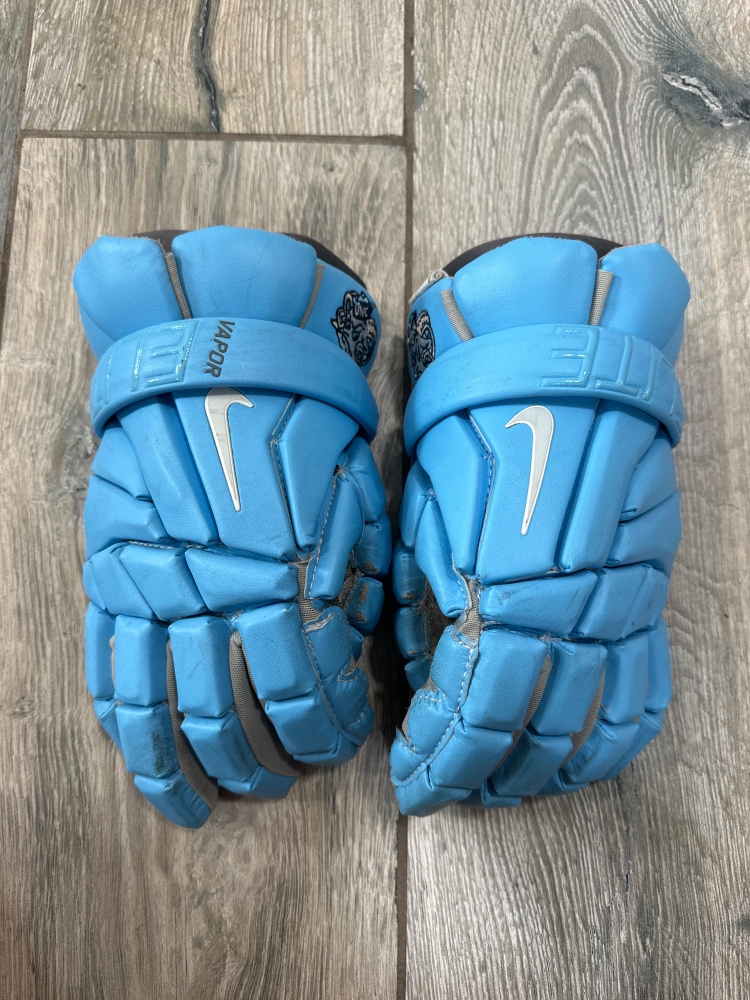 UNC Nike 13" Vapor Elite Lacrosse Gloves