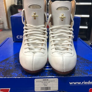 New Riedell Junior white Gold Star Boots white size 3.5 Width B/A