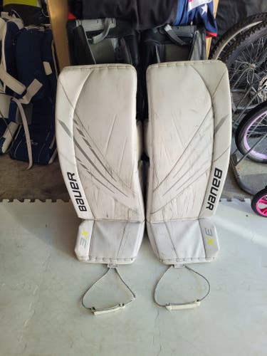 Used Medium Bauer Vapor 3X Goalie Leg Pads