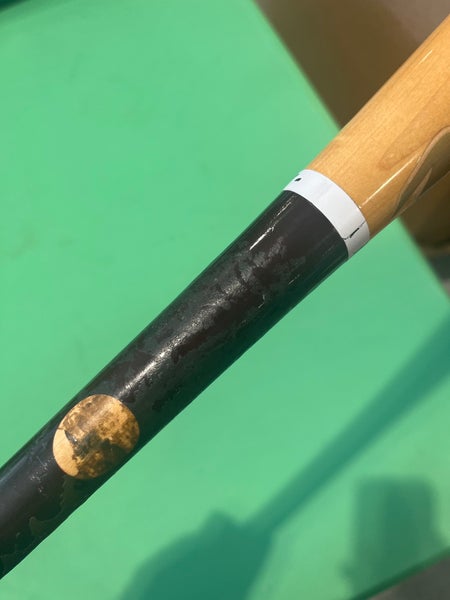 Used Marucci Cutch 22 Wood Bat 32