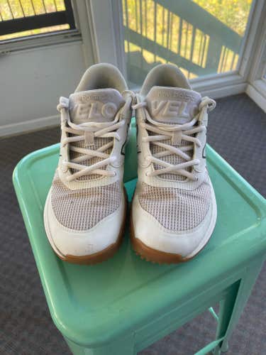 New Balance Turf Shoes, Velo, Men's 8.5 / Women's 9.5, White