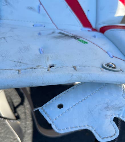 Vaughn goalie leg pads 24+2