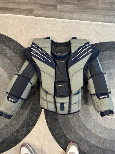 Bauer Hyperlite Chest protector with Ultrasonic arms. Senior Large