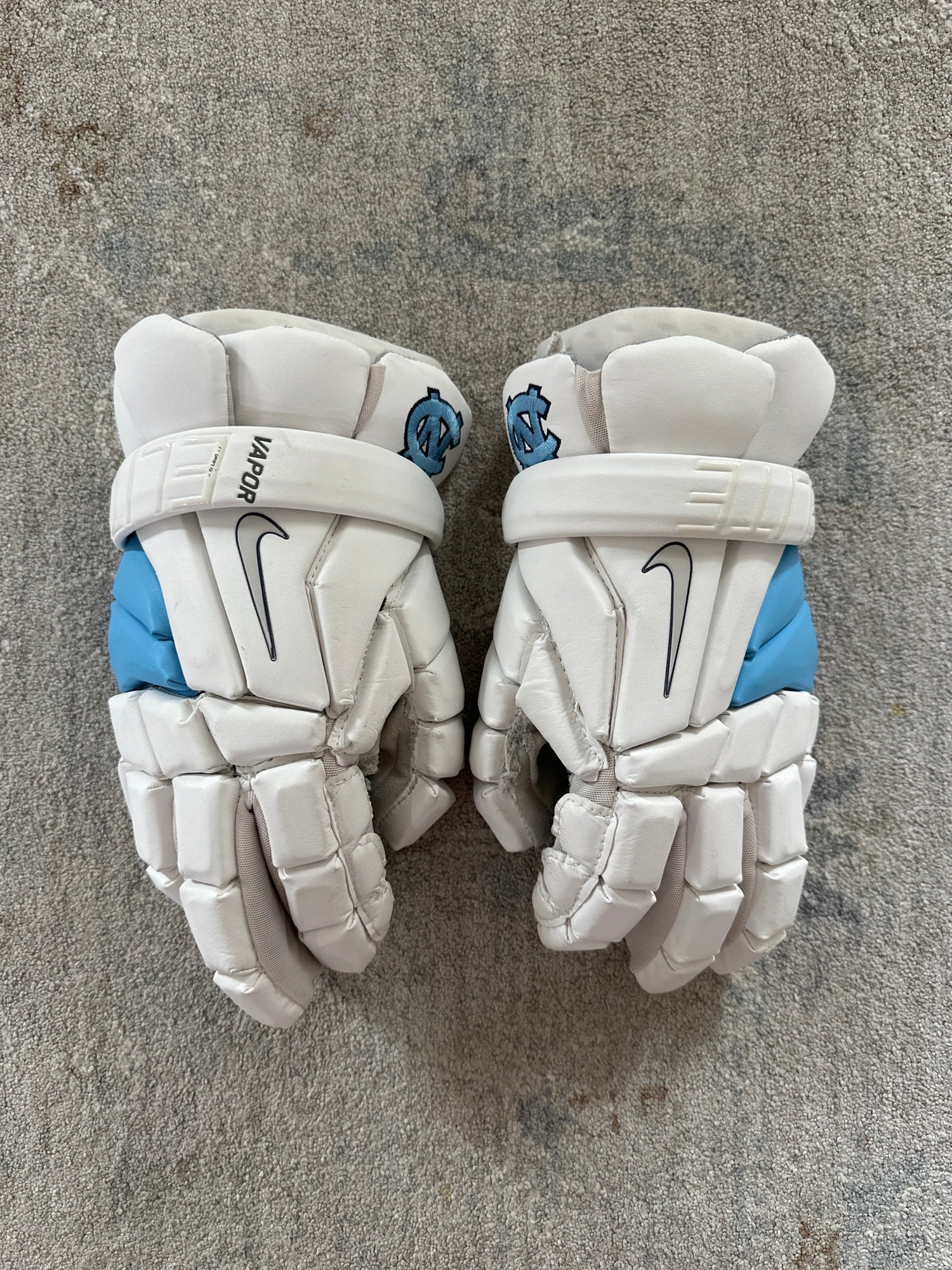 Nike Vapor Elite 2 Lacrosse Gloves for Annandale High School